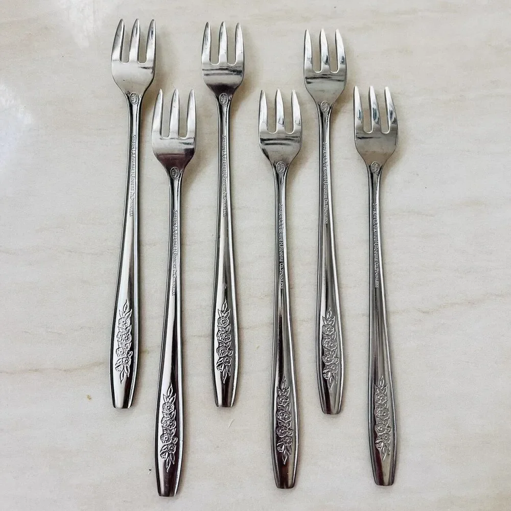Oneida Spring Ballad Stainless Flatware Set of 35pc